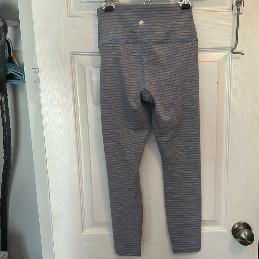 NWT Blue striped Athleta Transcend 7/8 Leggings - Picture 5 of 5